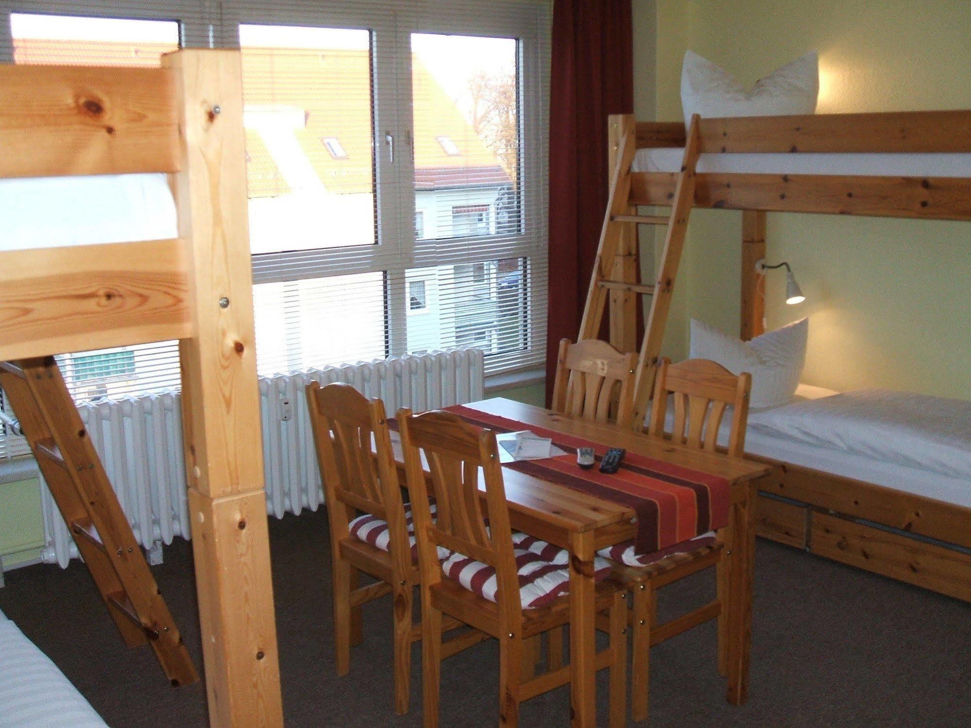 Hostel & Bistro Haus Der Horizonte บัดโดเบอราน ภายนอก รูปภาพ